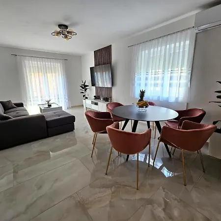 Three Bedroom Apartment Zadar