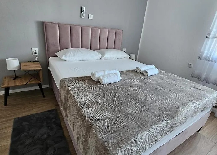 Three Bedroom דירה זאדאר