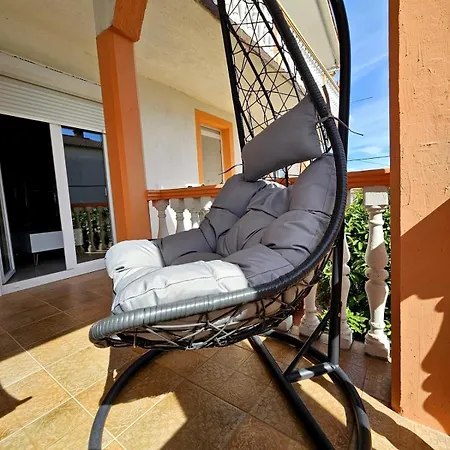 Three Bedroom Lejlighed *