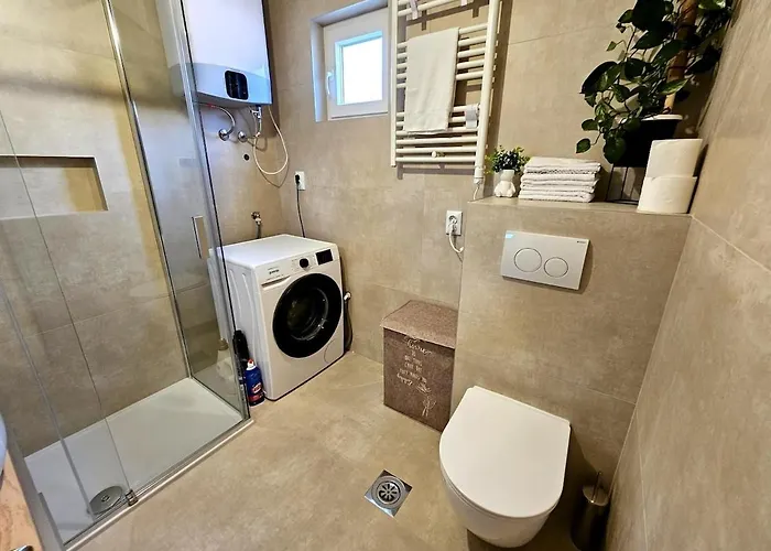 Three Bedroom Apartman *